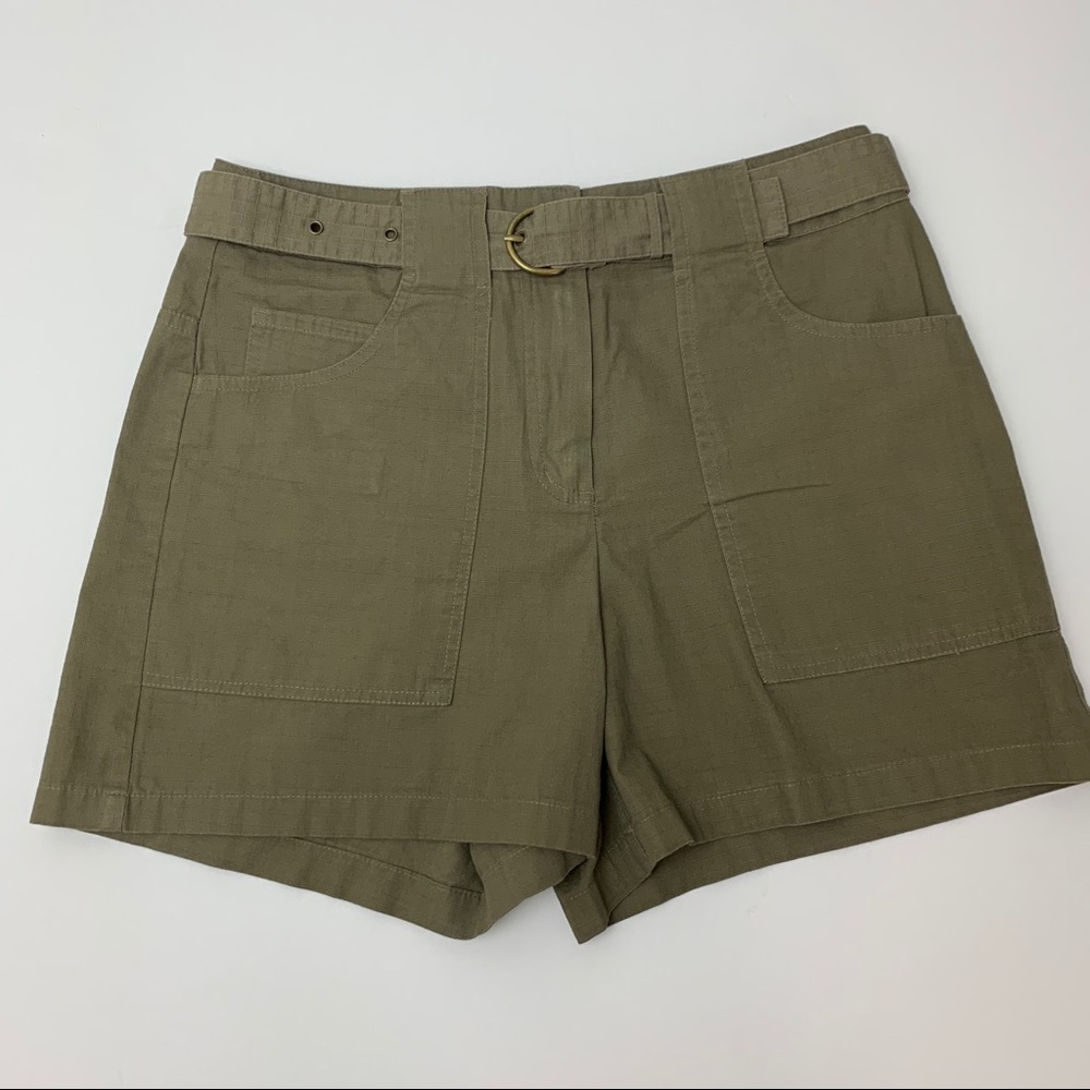 Paraphrase Shorts Women’s Size 4 Olive Green Chinos Shorts W/Belt